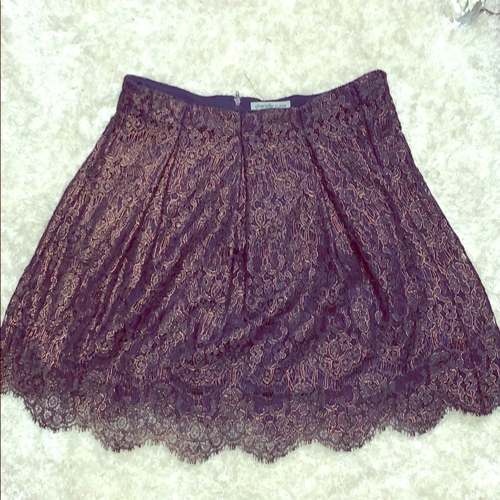 ⭐️6 for $35 - Mix and Match⭐️ Navy and bronze metallic lace skirt